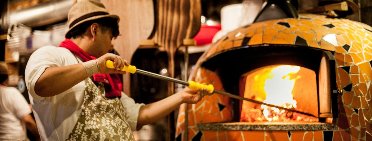 Come diventare pizzaiolo e lavorare come pizzaiolo in Italia
